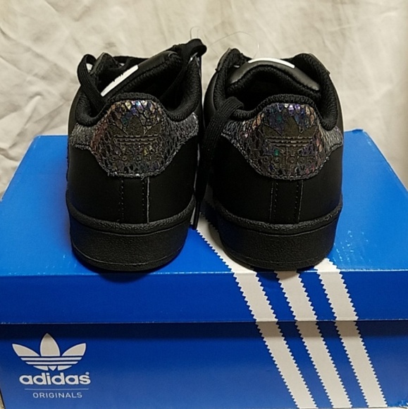 superstar metallic snake